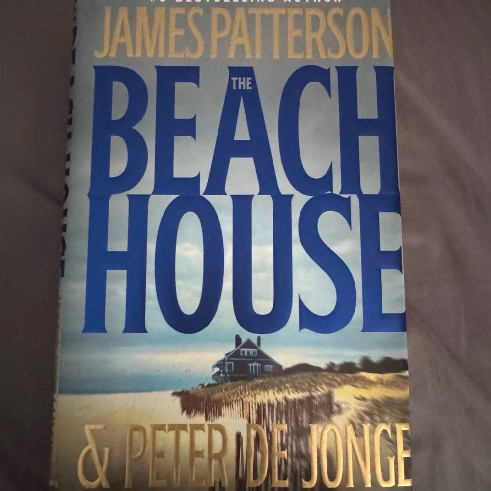 James Patterson "The Beach House" Hardcover Book - Blue & Cream Cover